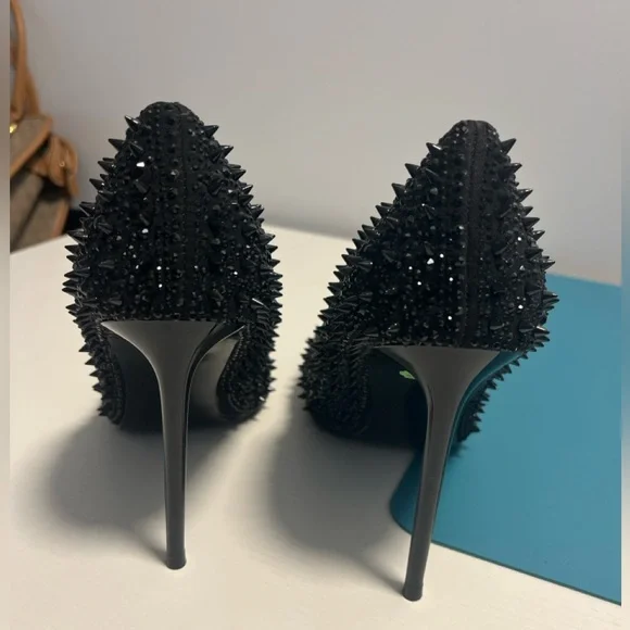 Steve Madden Black Spike Heels Sz 8.5 - Picture 5 of 8